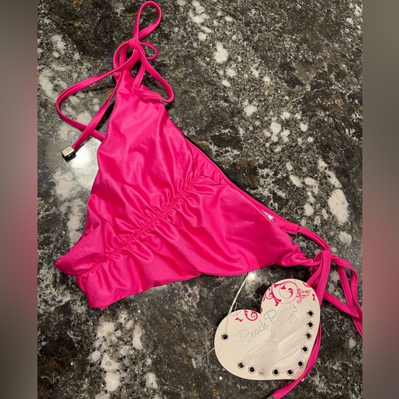 Traded … NWT beach bunny bikini bottoms “baby is on fire🔥 “size M - Picture 6 of 8